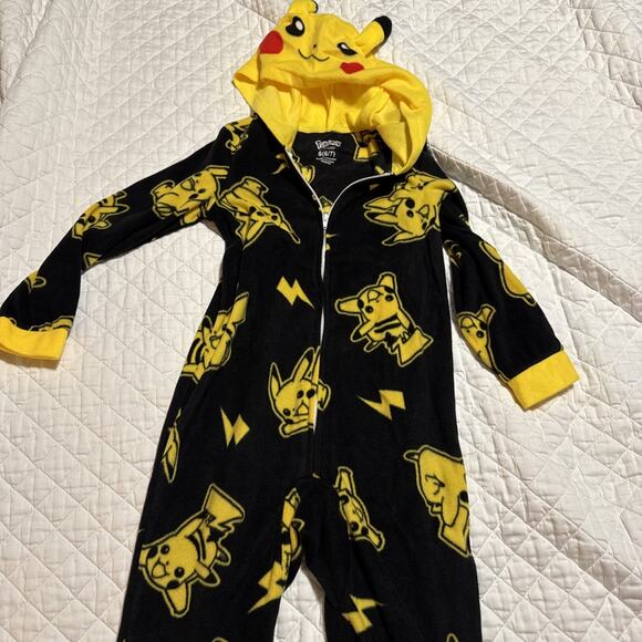 Pokemon Pikachu One Piece Pajama Outfit Youth XS (6/7) S Black Hooded - Picture 1 of 8